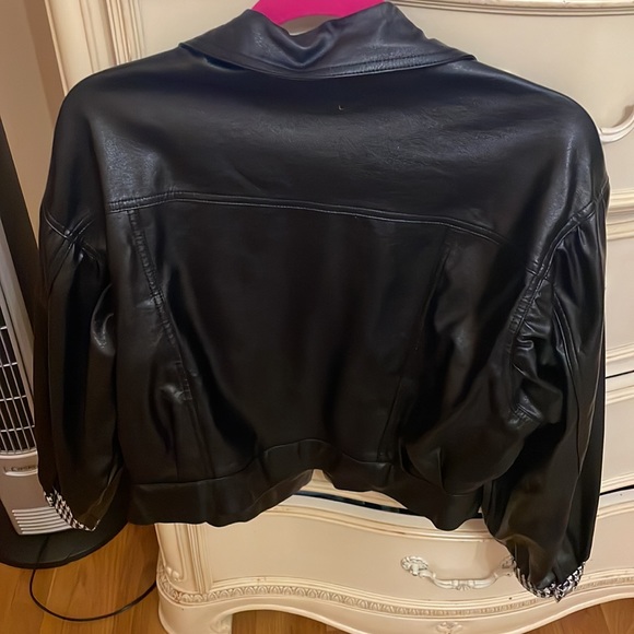 COPY - Emily in parks inspired houndstooth leather balloon sleeve cropped jacke… - Picture 5 of 7